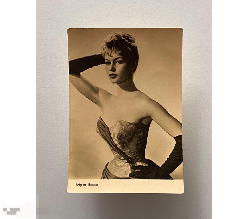 Брижит Бардо. Французская киноактриса, певица, фотомодель и писательница. Прогресс. 1964