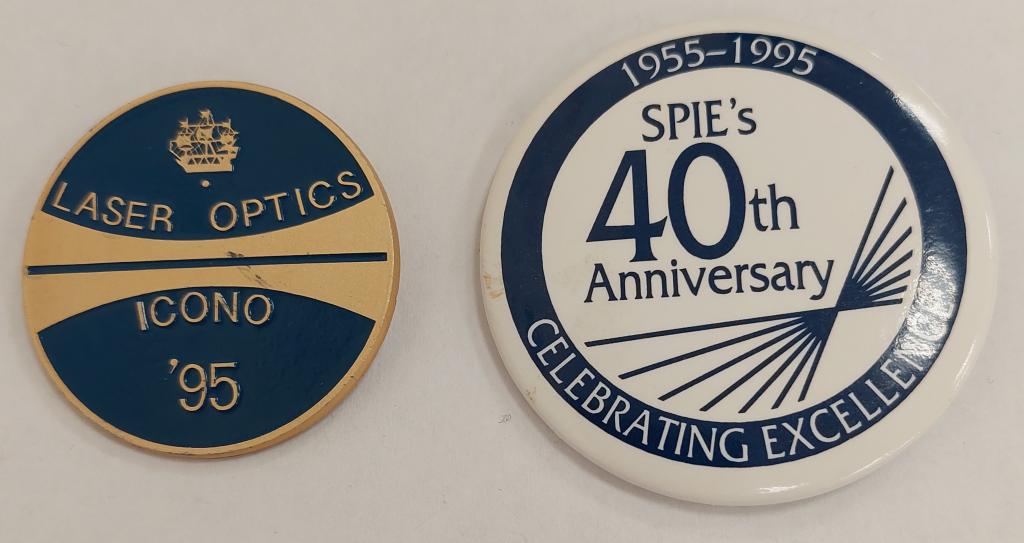 Значки: конференция ICONO'95 (Лазерная оптика), 40 лет SPIE