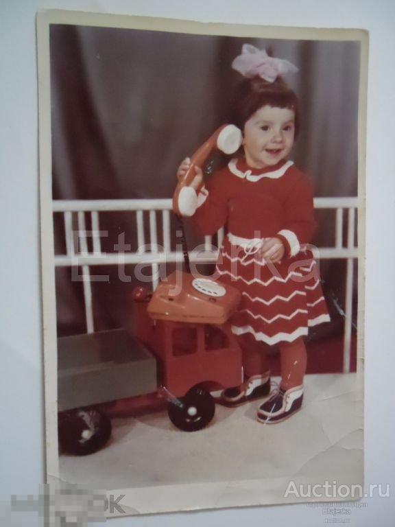 Девочка . телефон . Ирушка. Машинка. Грузовик.    1986.  Фото СССР. 