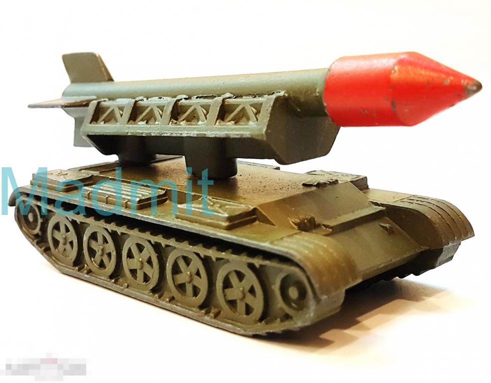 Бронетехника СССР игрушечная ракетная установка металлическая литая модель ЛУНА 1980-е гг. 