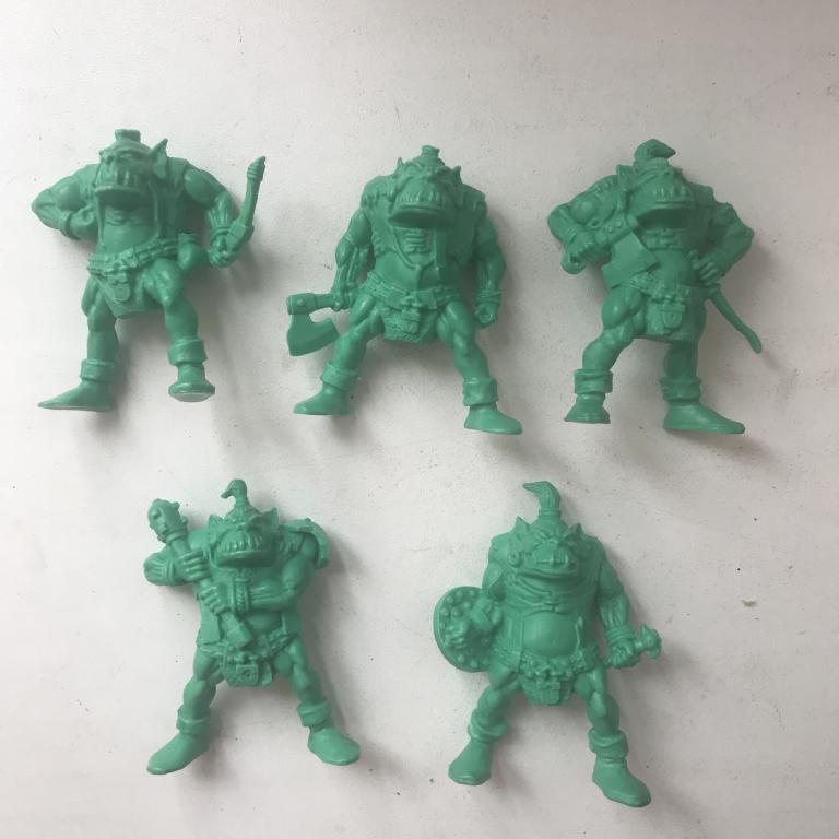 Битвы Fantasy. Орки 5 фигур.