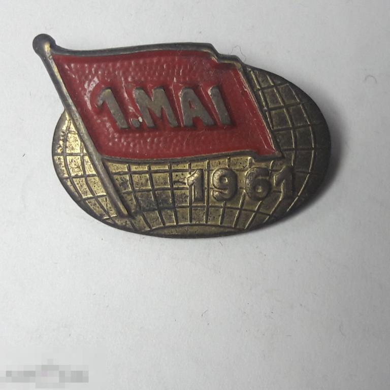 Знак " 1 мая. 1951 ". Эмаль. 