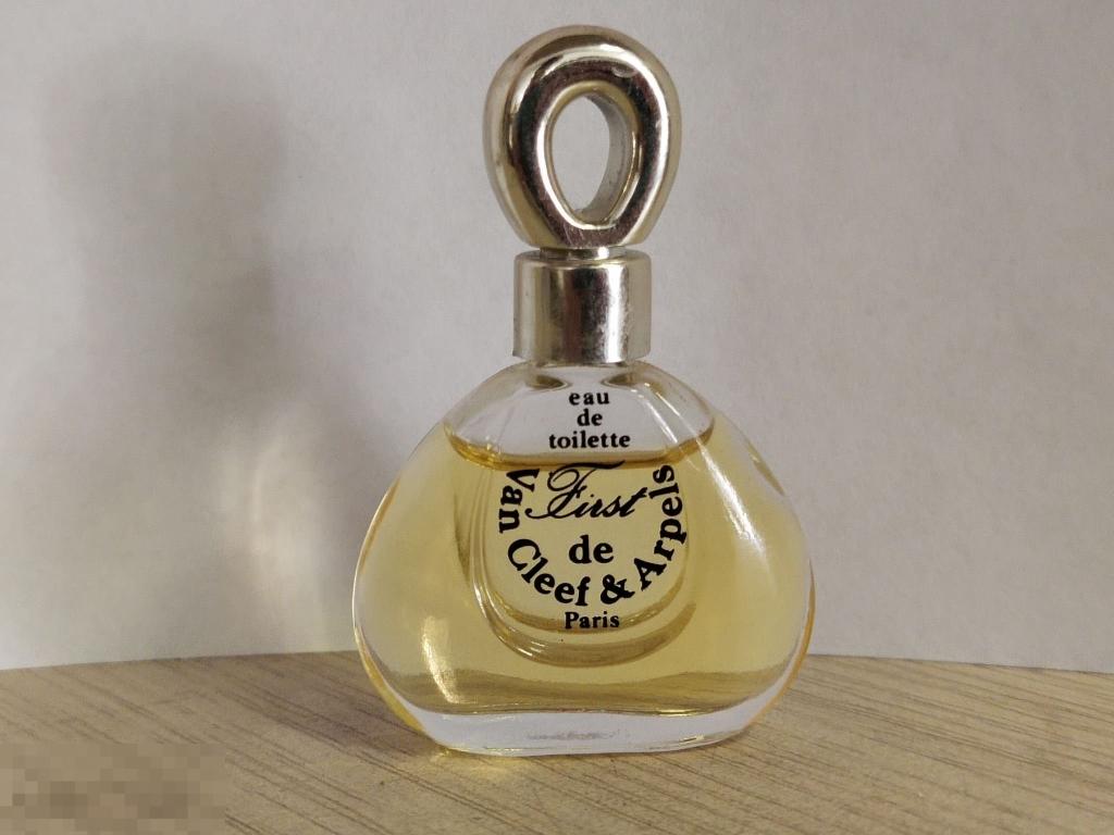 Духи "First de Van Cleef & Arpels. Paris. EAU DE TOILETTE". Винтаж 