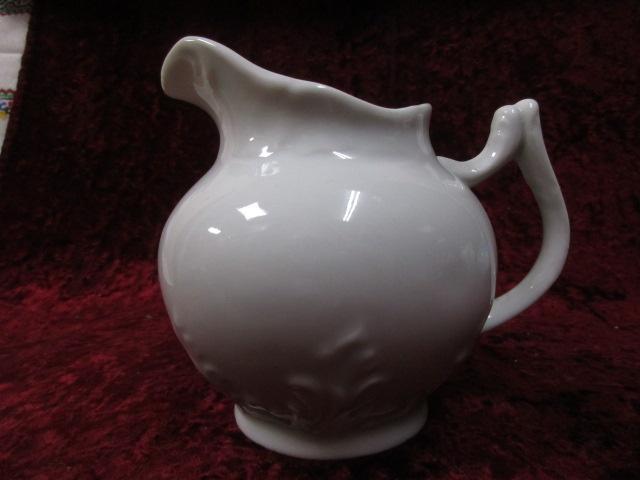 СЛИВОЧНИК. МОЛОЧНИК . ФАРФОР  ВЕРБИЛКИ. СССР