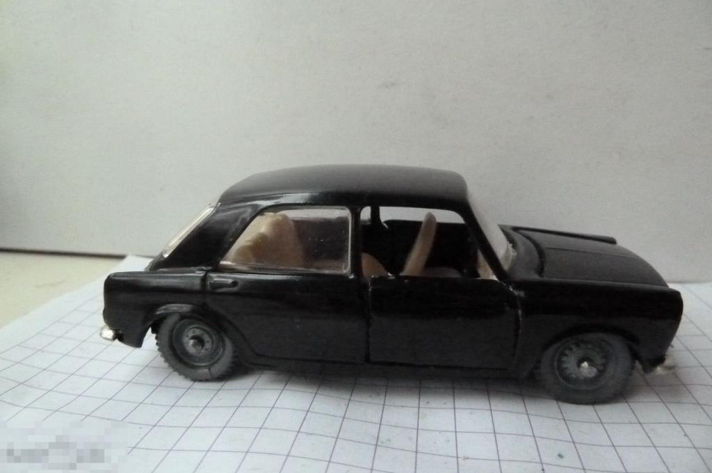 модель Innocenti Morris IM3  -  1/43 