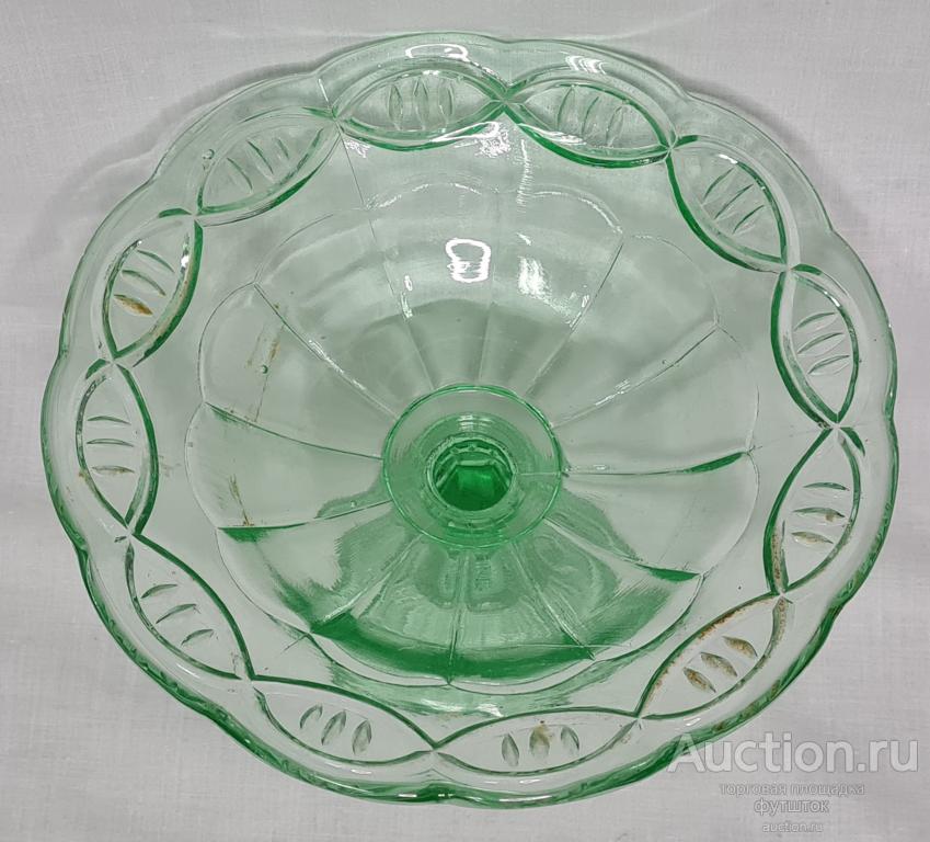 Конфетница на ножке Цветное стекло СССР (2.8.31)