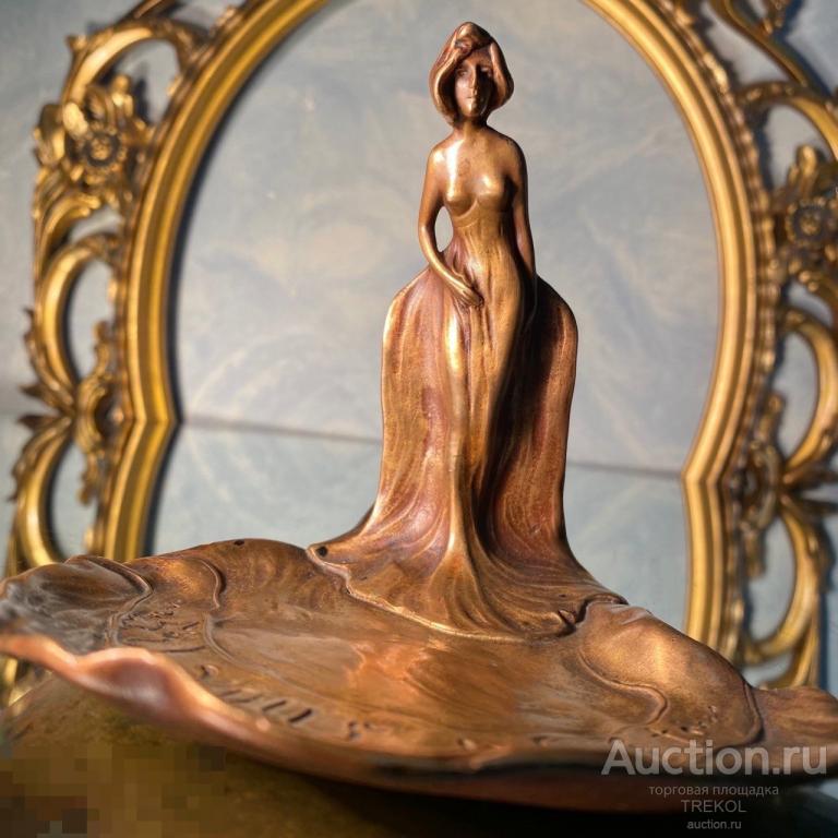 Вазочка - визитница бронзовая. Антиквариат 19 века. Франция. Артнуво. Девушка Ню 