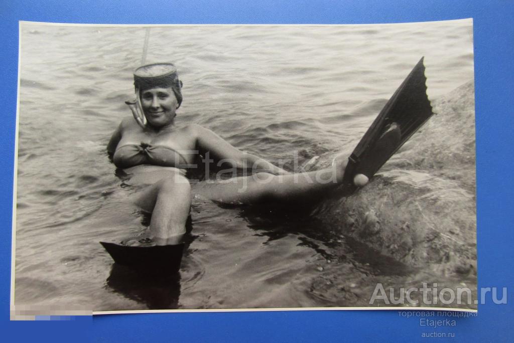 Крым  Артек  .1962. Девушка . НЮ . Ласты.  Пионерский  лагерь.  Фото СССР, 