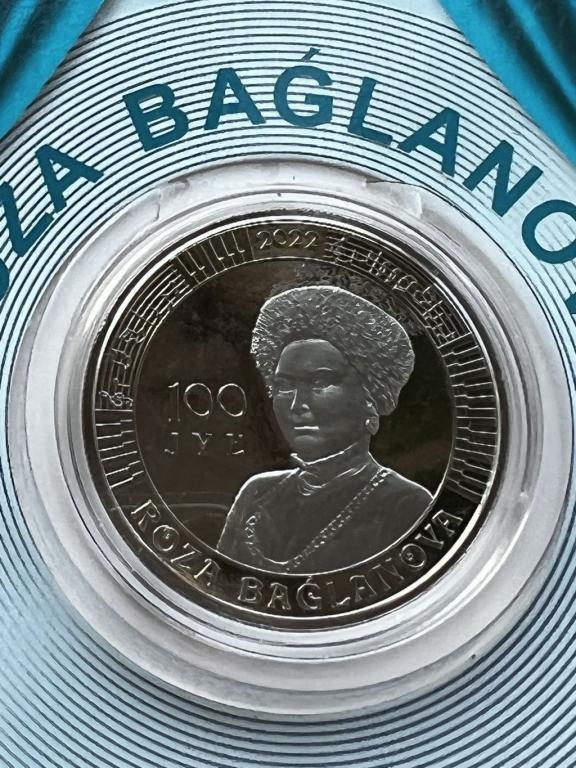 Казахстан 100 тенге 2022 Багланова Роза буклет unc / Ø33 мм