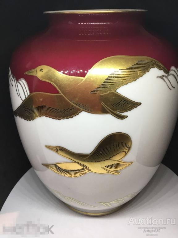 СТАРИННАЯ ВАЗА. ЗОЛОТО. РУЧНАЯ ДОРИСОВКА. БЕСПЛАТНАЯ ДОСТАВКА!!! 