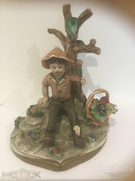 Статуэтка. Lavorazione. A.Mano. Каподимонте. Capodimonte. Италия. Клеймо. БЕСПЛАТНАЯ ДОСТАВКА!!! 
