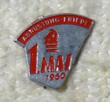 Значок ГДР 1 Мая 1960 легкий металл