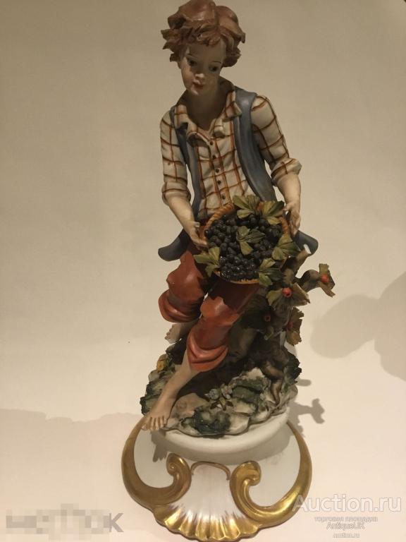 Статуэтка. Каподимонте. Capodimonte. Италия. Клеймо.БЕСПЛАТНАЯ ДОСТАВКА!!! 