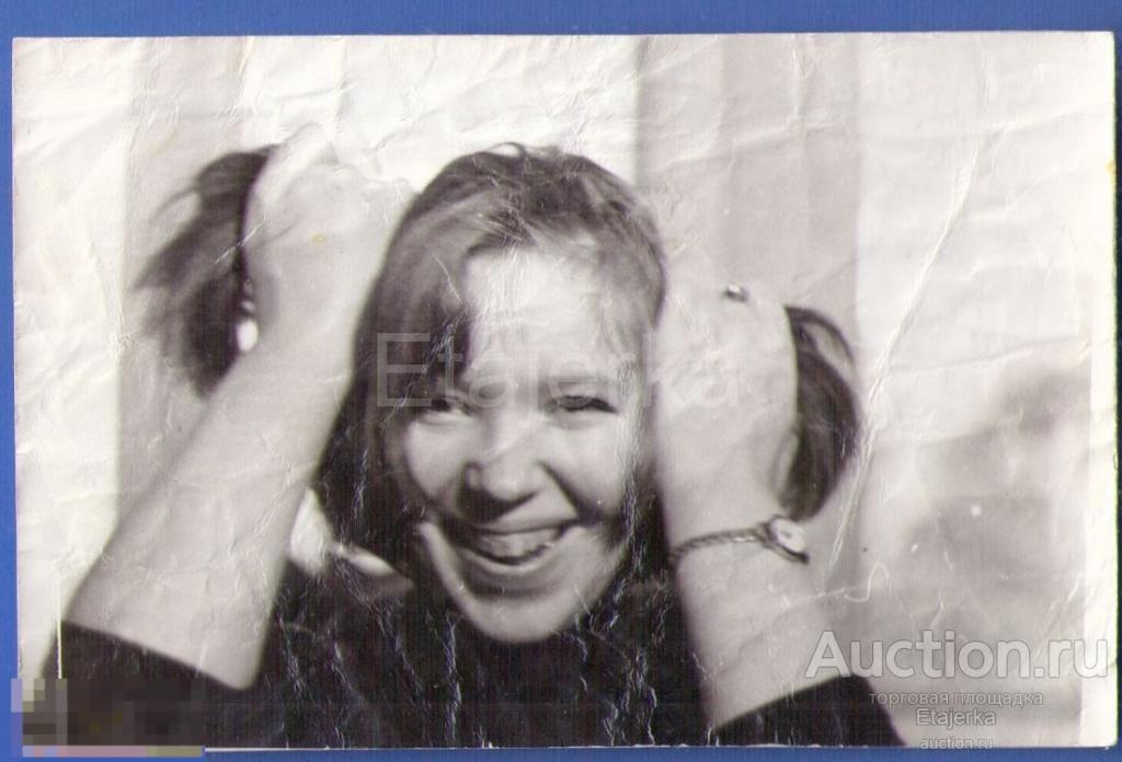 Девушка. 1972 . юмор .  Фото СССР . ( Арх. Зсд ) 