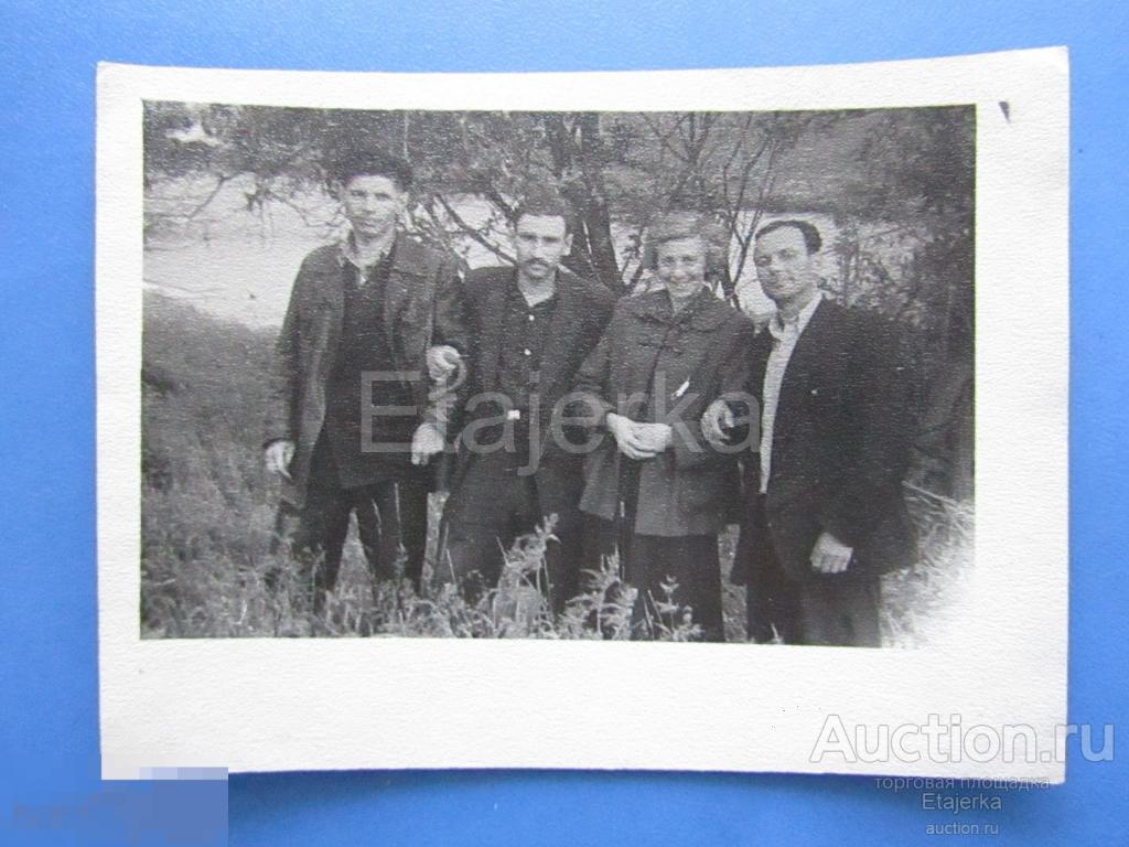 Мужчины. Женщина  . 1957   Фото СССР . ( Арх. Зсд ) 