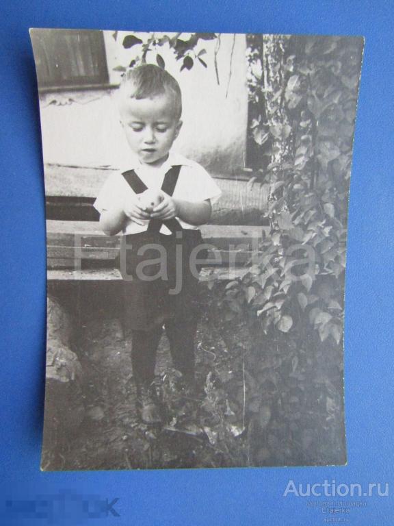 Мальчик в  шортах. 1957   .Фото СССР .  ( Лш) 