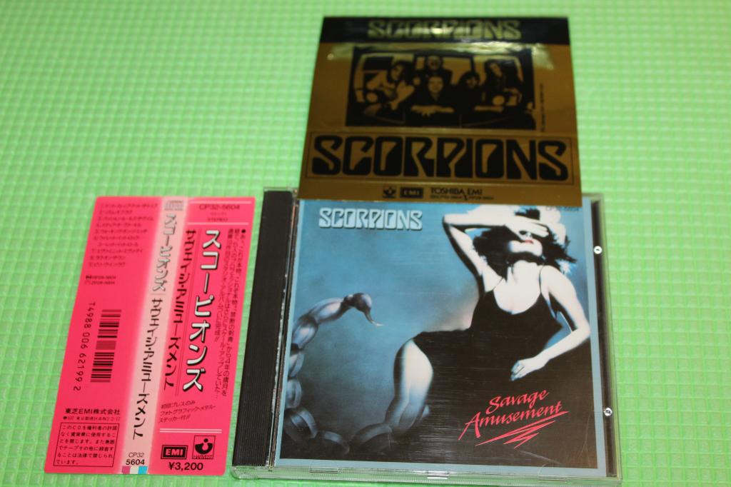 Scorpions / Savage Amusement 88 / Japan 1st Press STICKER