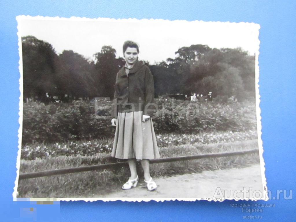 Девушка.  Ленинград   .  пл. Декабристов .  Фото СССР . ( арх. 26м) 