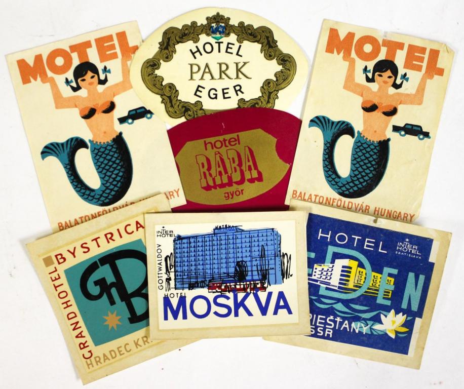 Коллекция переводок, сувенирных наклеек "Иностранные отели", 7 шт