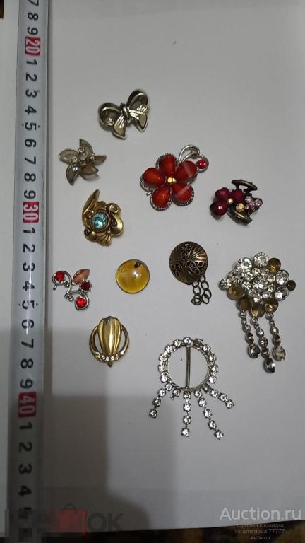 Брошь   СССР -??? камни. .Разные. Отправлю в регионы. 