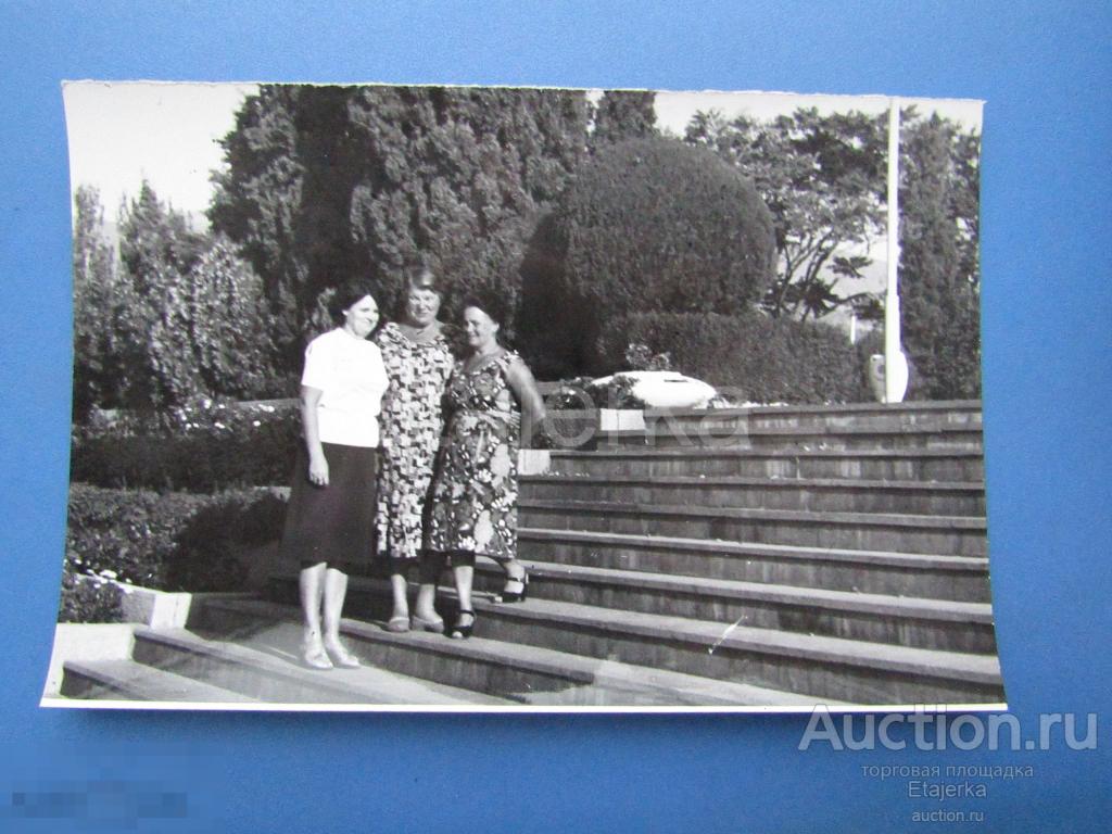 Судак. Женщины  .  Море .  Дом отдыха   .  1983.  Фото СССР (СЛе) 