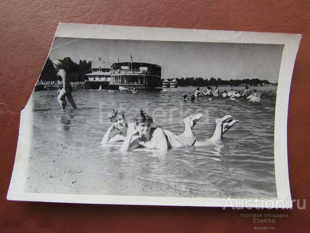 Девушки  на пляже. Голые. 1959.  Море . НЮ      Фото СССР   (Арх. Тан.) 