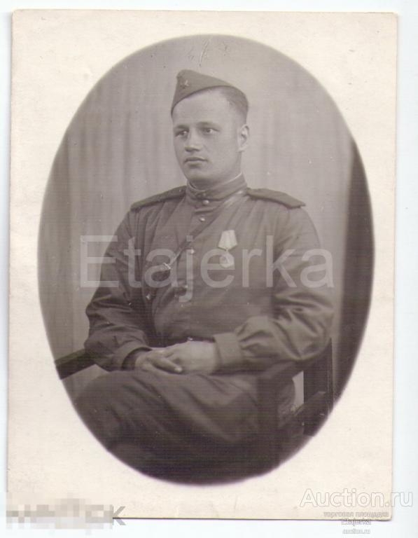 Ленинградский фронт.  1944 . ВОВ. Военный. Медаль .  Форма.   Фото СССР . (Арх. м17) 