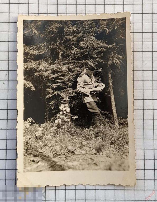 Фотография военнослужащий солдат читает письмо старший сержант эмблемы автомобильные войска #32 