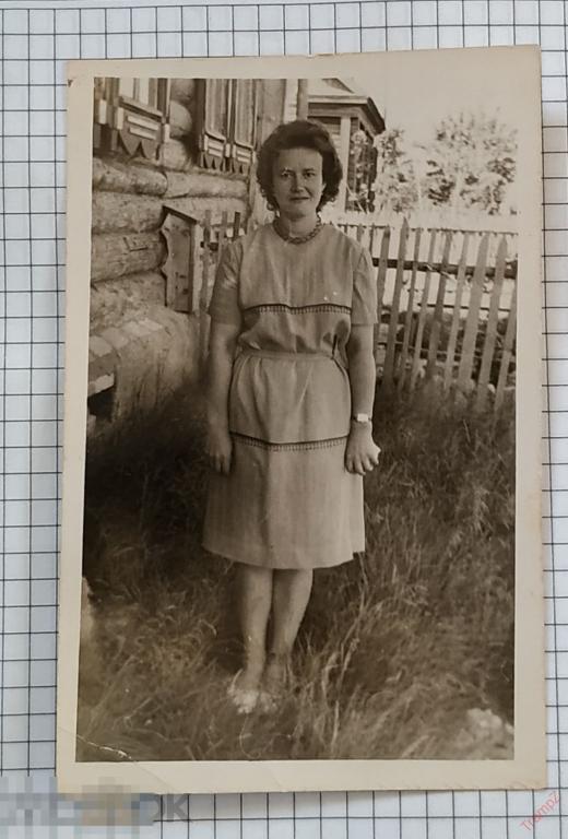 Фотография женщина в платье, мода, деревянный дом #45 