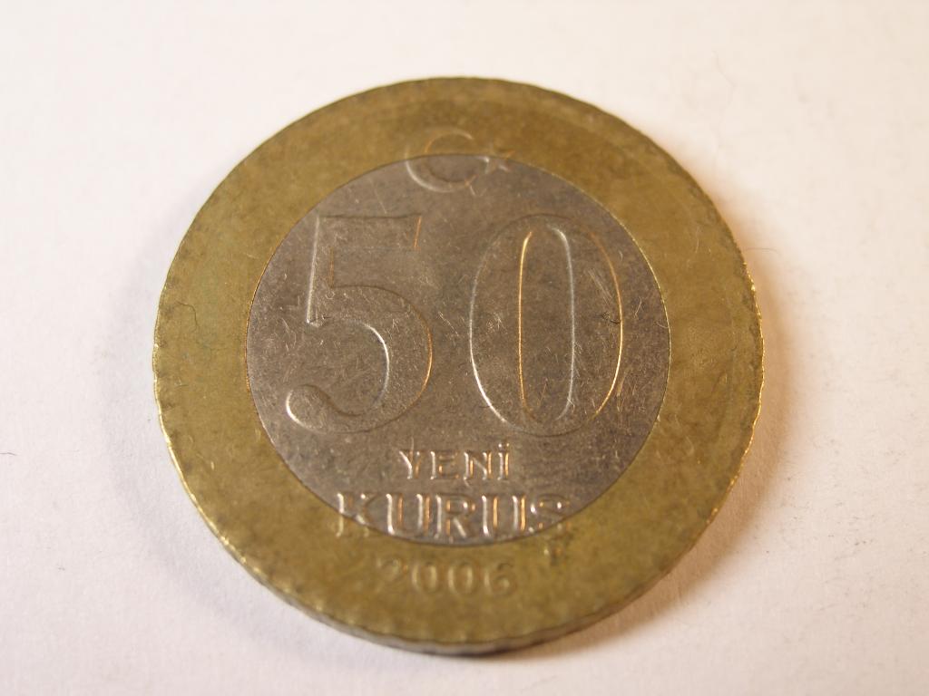 Турция.   50  курушей.   2006 год.    (2)
