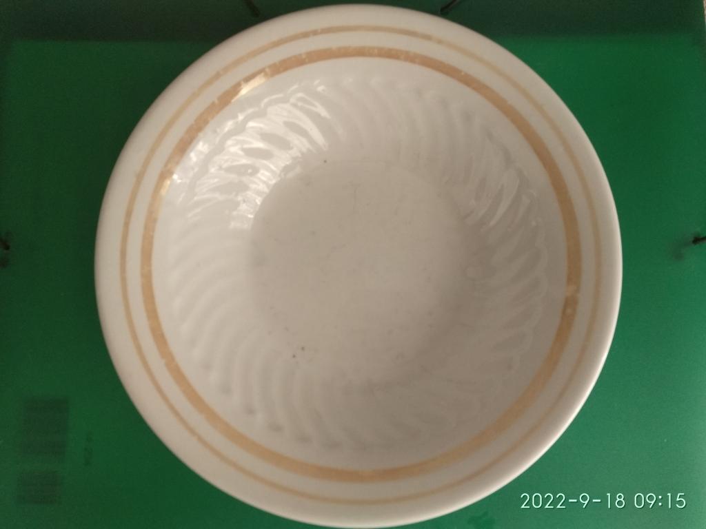 Тарелка глубокая. Октябрьский фарфоро-фаянсовый завод. СССР. Клеймо 1964-1991 гг.