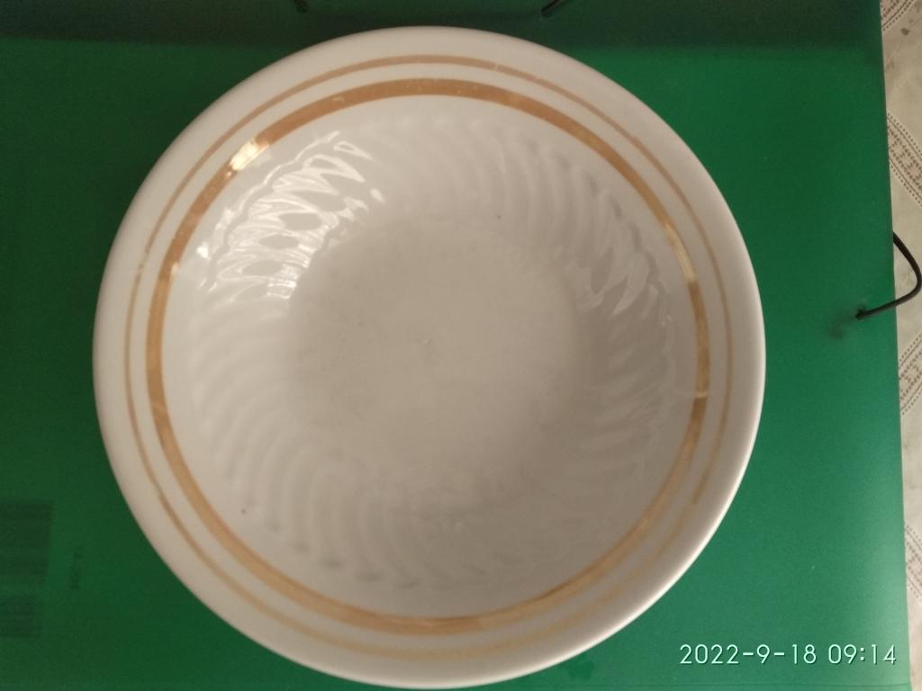 Тарелка глубокая. Октябрьский фарфоро-фаянсовый завод. СССР. Клеймо 1964-1991 гг.