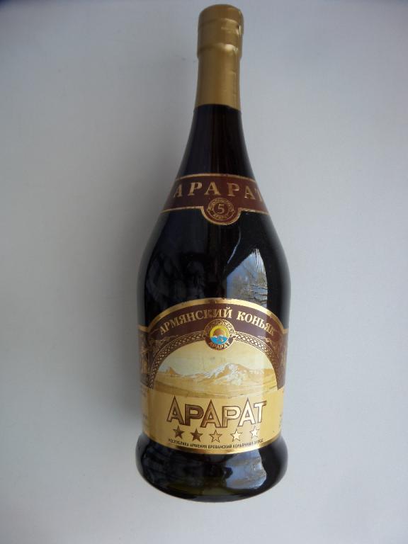 КОНЬЯК АРАРАТ 5 * 0.75 л 40% АРМЕНИЯ 2003