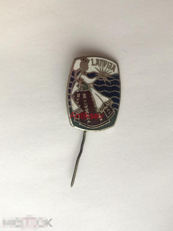 Знак latviea народный костюм тяжелый 