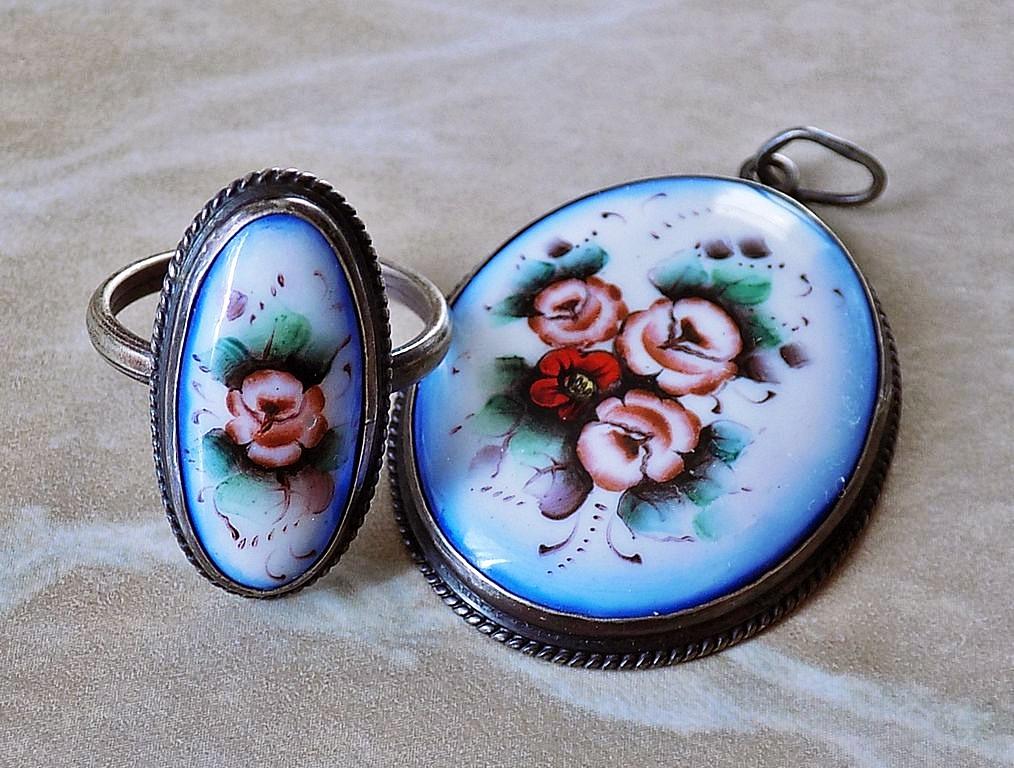 Винтажный комплект с финифтью "Купчиха" кулон, кольцо р - 18