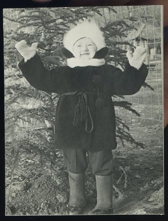 Девочка - г.Гурьев 1974 год - фото СССР