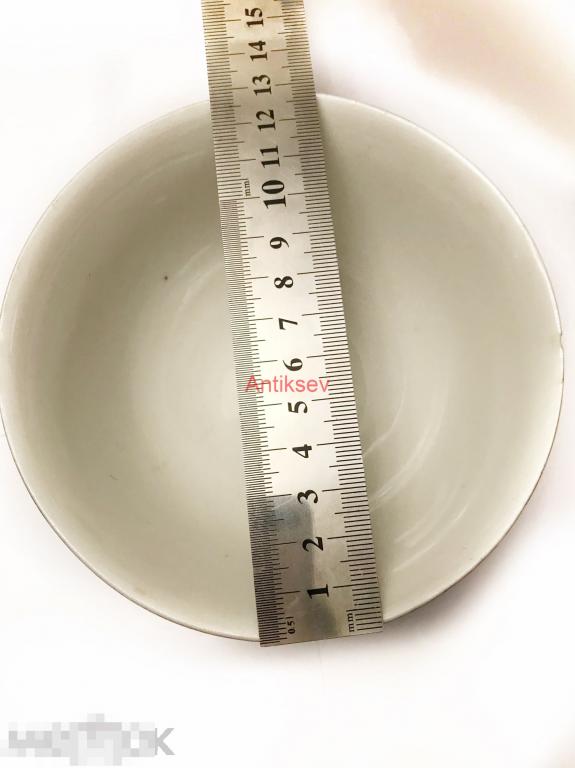 Фарфоровая салатник Кузяевский фарфоровый завод 1930 года 