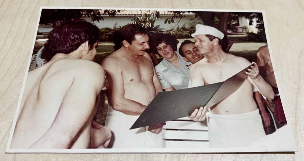 Куба Фото Оригинал RAUL CASTRO Рауль Кастро Топлес 1980