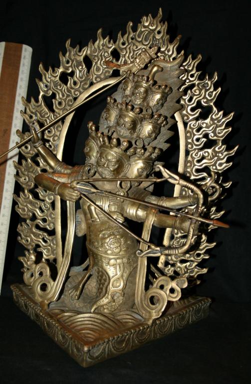 Будда защитник астрономическое божество Раху