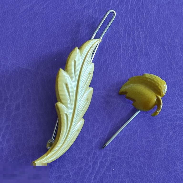 Комплект времён СССР. Заколка для волос и брошь-игла. 