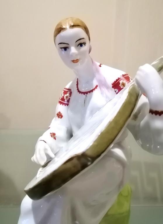 Статуэтка бандуристка киев