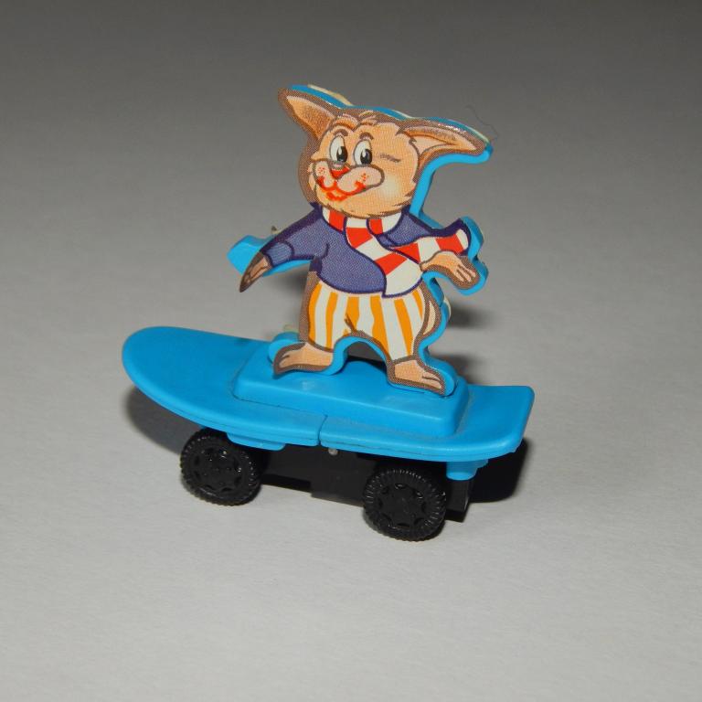 Nestle Ferrero Kinder Surprise. 1994 Кролик-скейтбордист