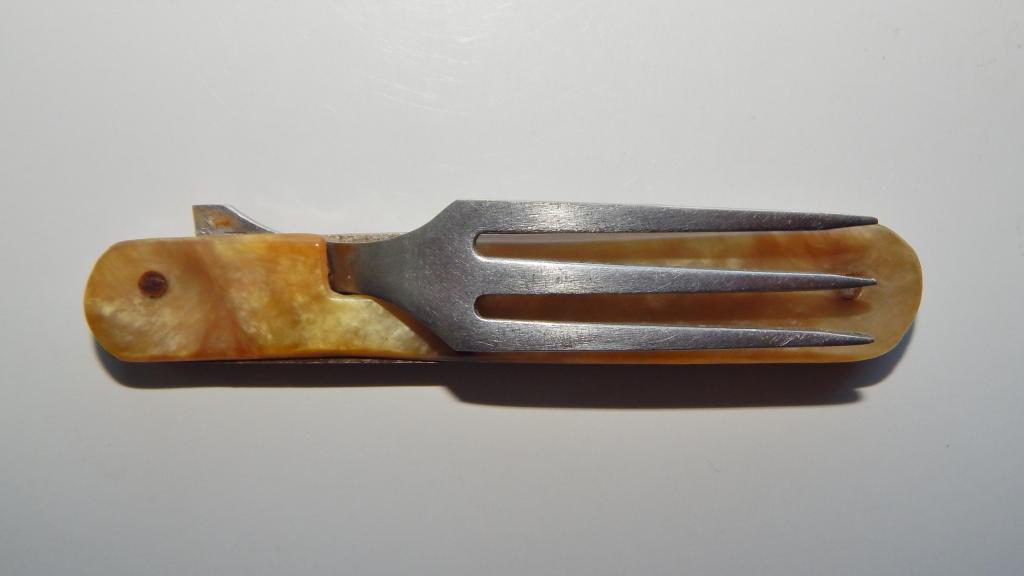 ВИЛКА НОЖ ТУРИСТА СКЛАДНОЙ КАРМАННЫЙ СССР