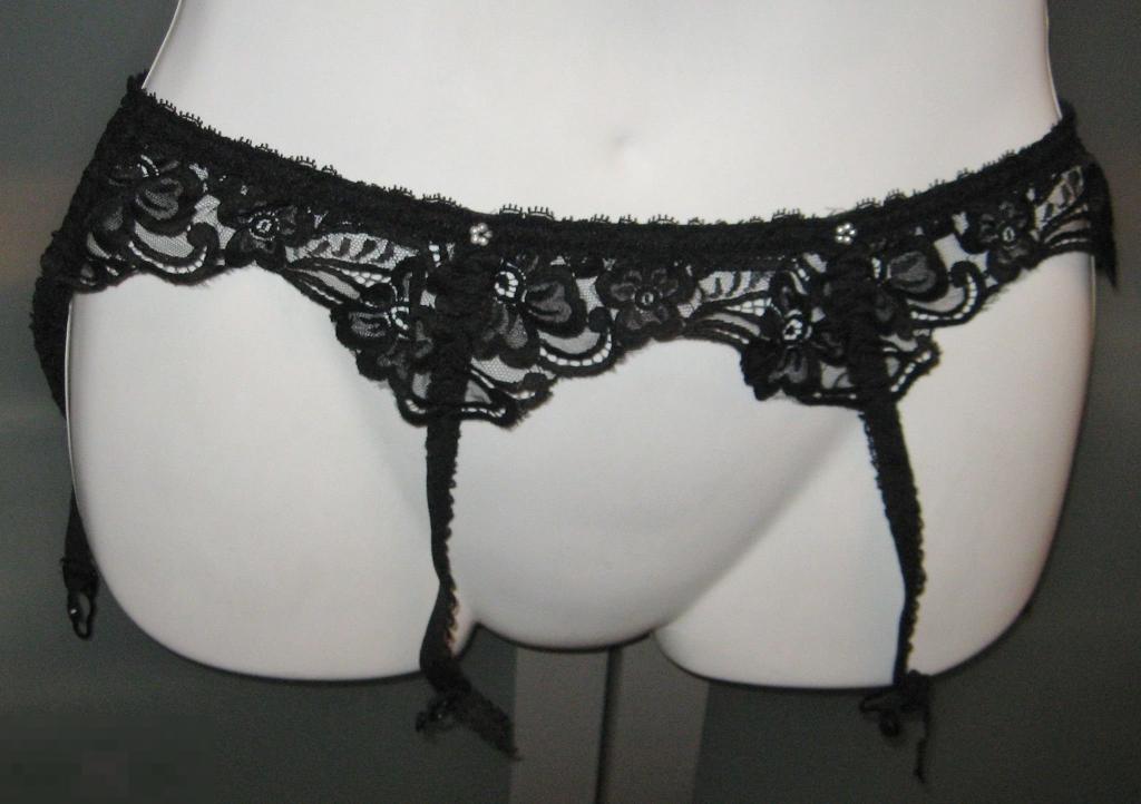 БЕЛЬЁ ЖЕНСКОЕ  ПОЯС ДЛЯ ЧУЛОК 44-46(F44) БРЕНД TRIUMPH НОВЫЙ 