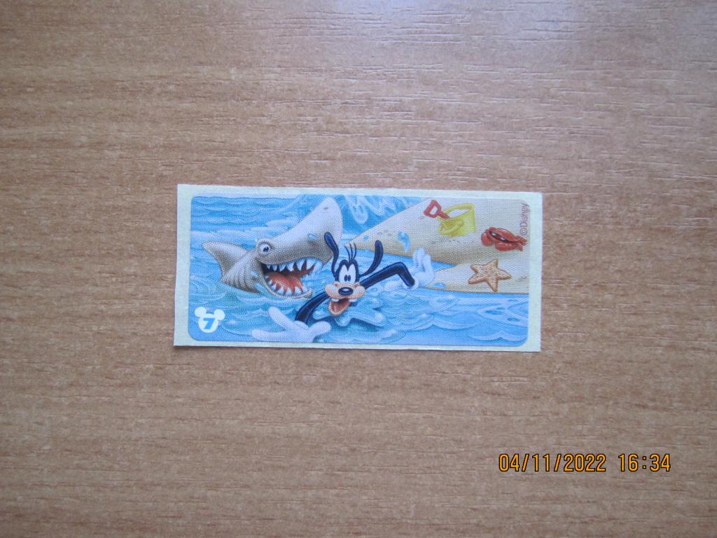 Вкладыш - наклейка от жевательной резинки  MICKEY MOUSE & FRIENDS № 7