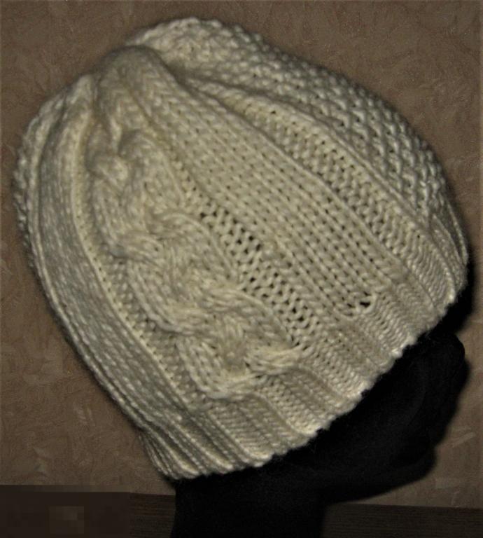 ШАПКА 50% ШЕРСТЬ-50%ПОЛ  56-57 H*M НОВАЯ 