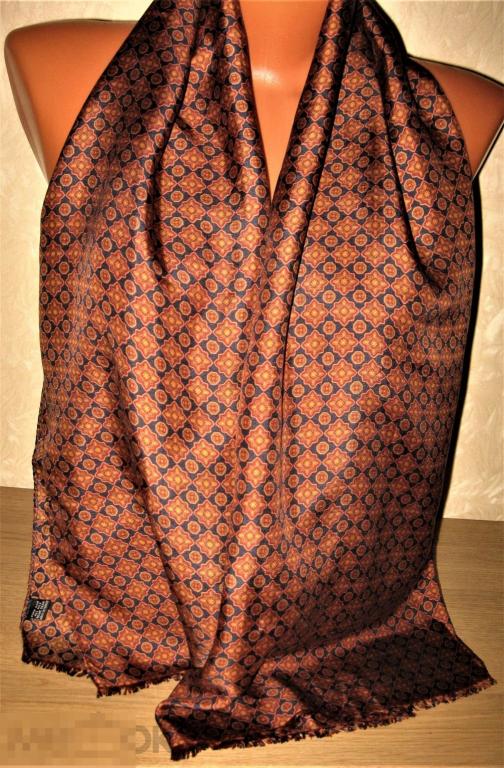 ШАРФ  100%ШЁЛК   MADE IN  FRANCE  134*46 