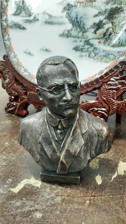 Карл Густав Юнг. Психиатр. Бюст. Бронза.