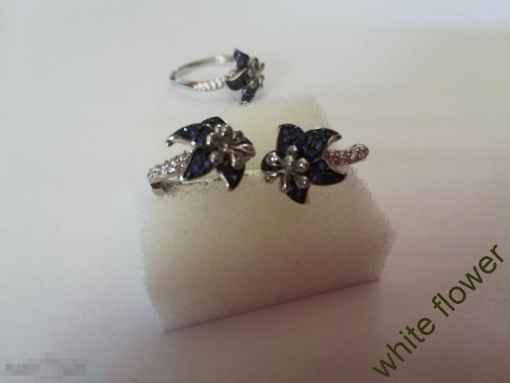 СЕРЬГИ  И КОЛЬЦО ФИОНИТЫ КОМПЛЕКТ