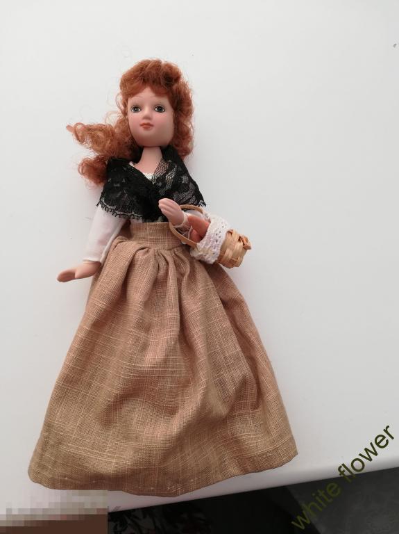 КУКЛА ФАРФОР В НАЦИОНАЛЬНОМ КОСТЮМЕ №1